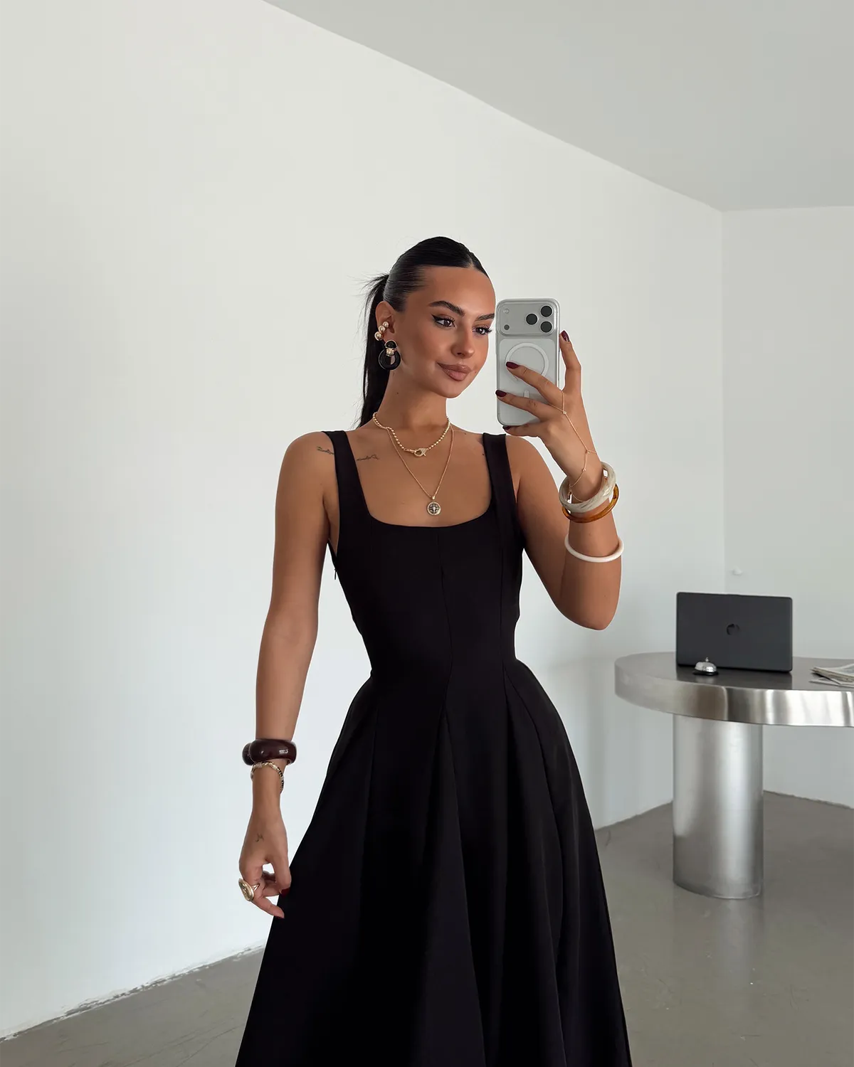 Midi haljina Garrett