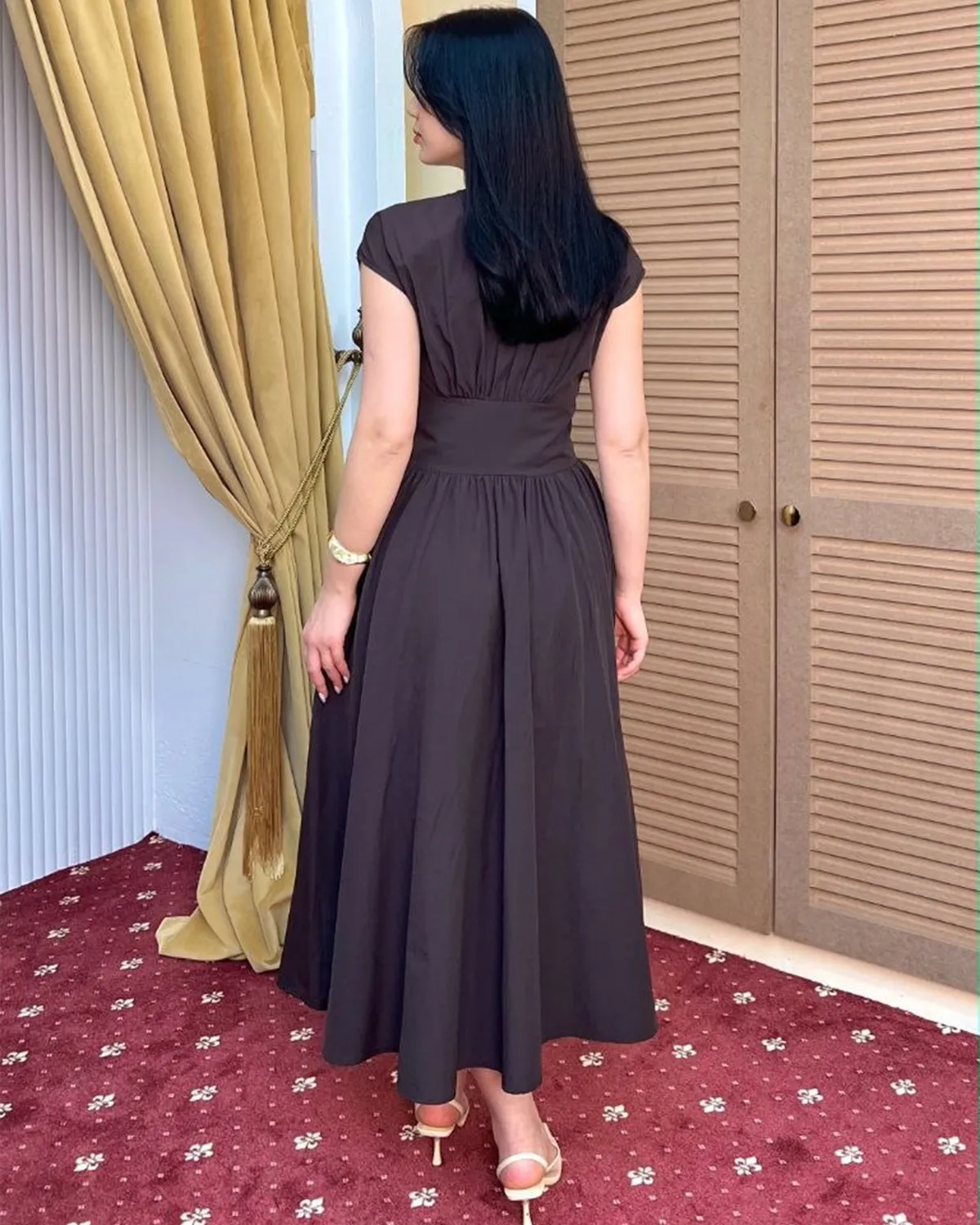Midi haljina Jarriel