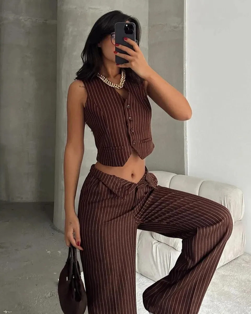 Dvodjelni set Nilsu