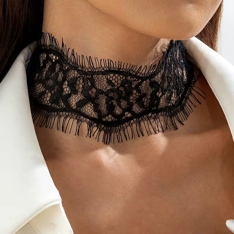 Choker od čipke