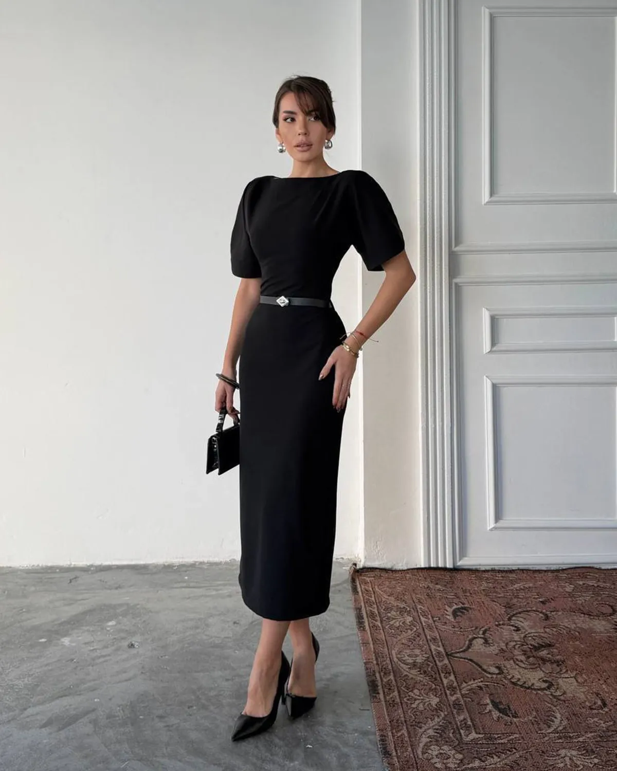 Midi haljina sa kaišem Audrey - crna