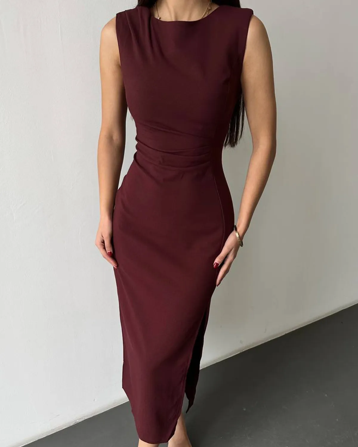 Midi haljina Astrelle- bordo