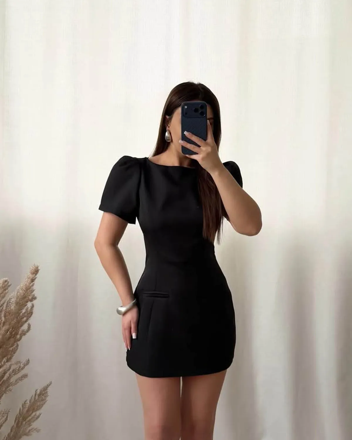 Mini haljina Anele - crna
