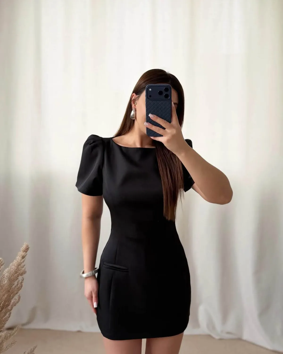 Mini haljina Anele - crna