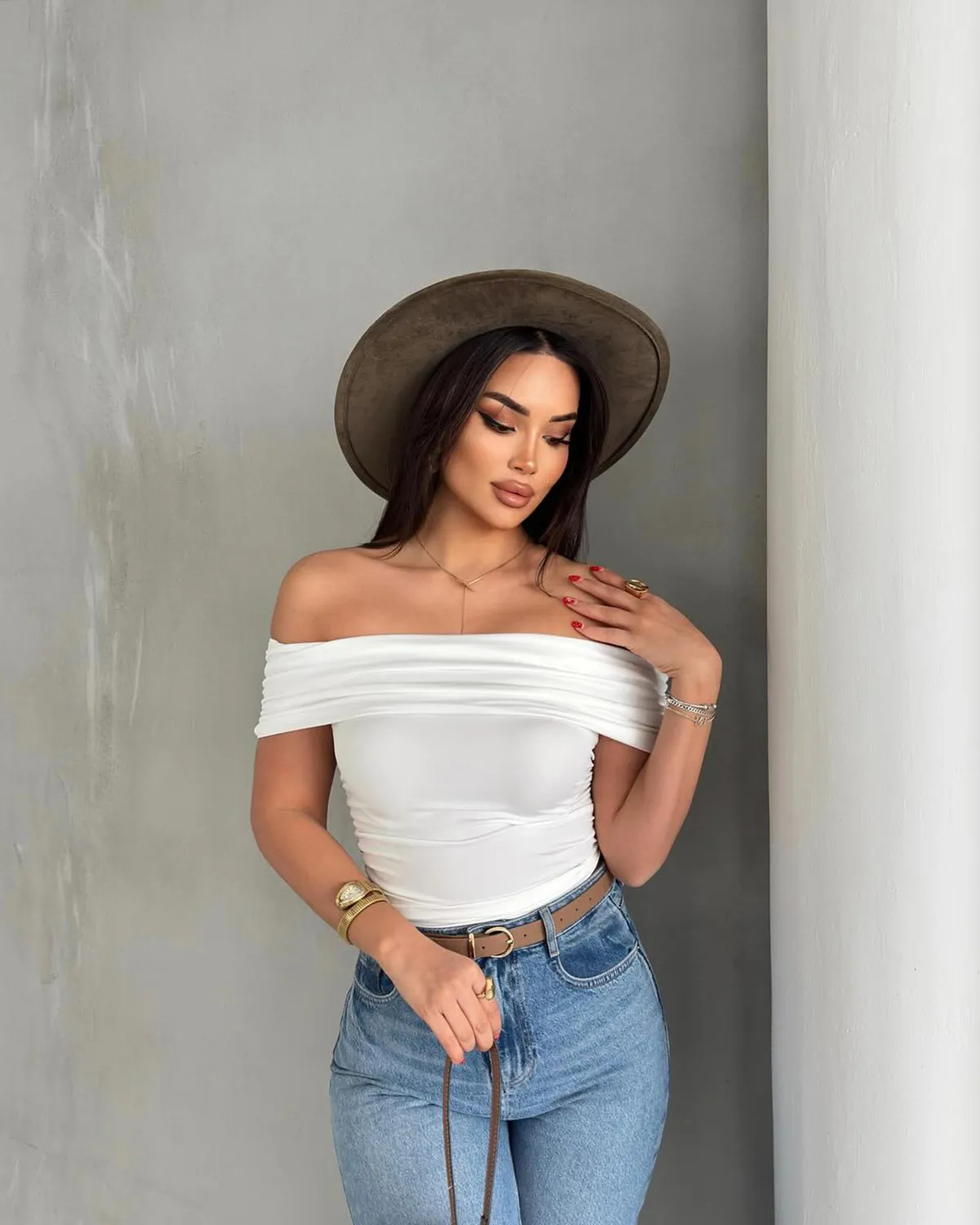 Top Anissa