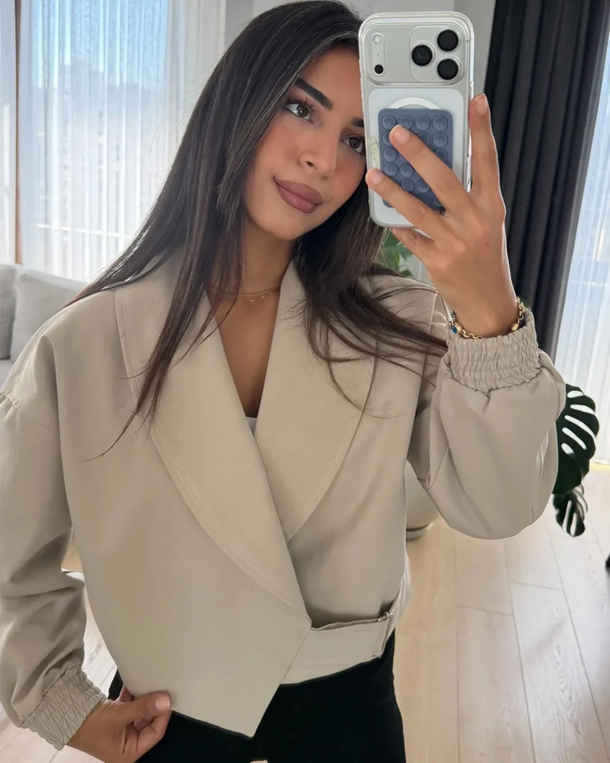 Jakna Kourtney